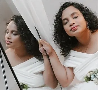 Reflection — Maternity portrait by Ybrain Photography
